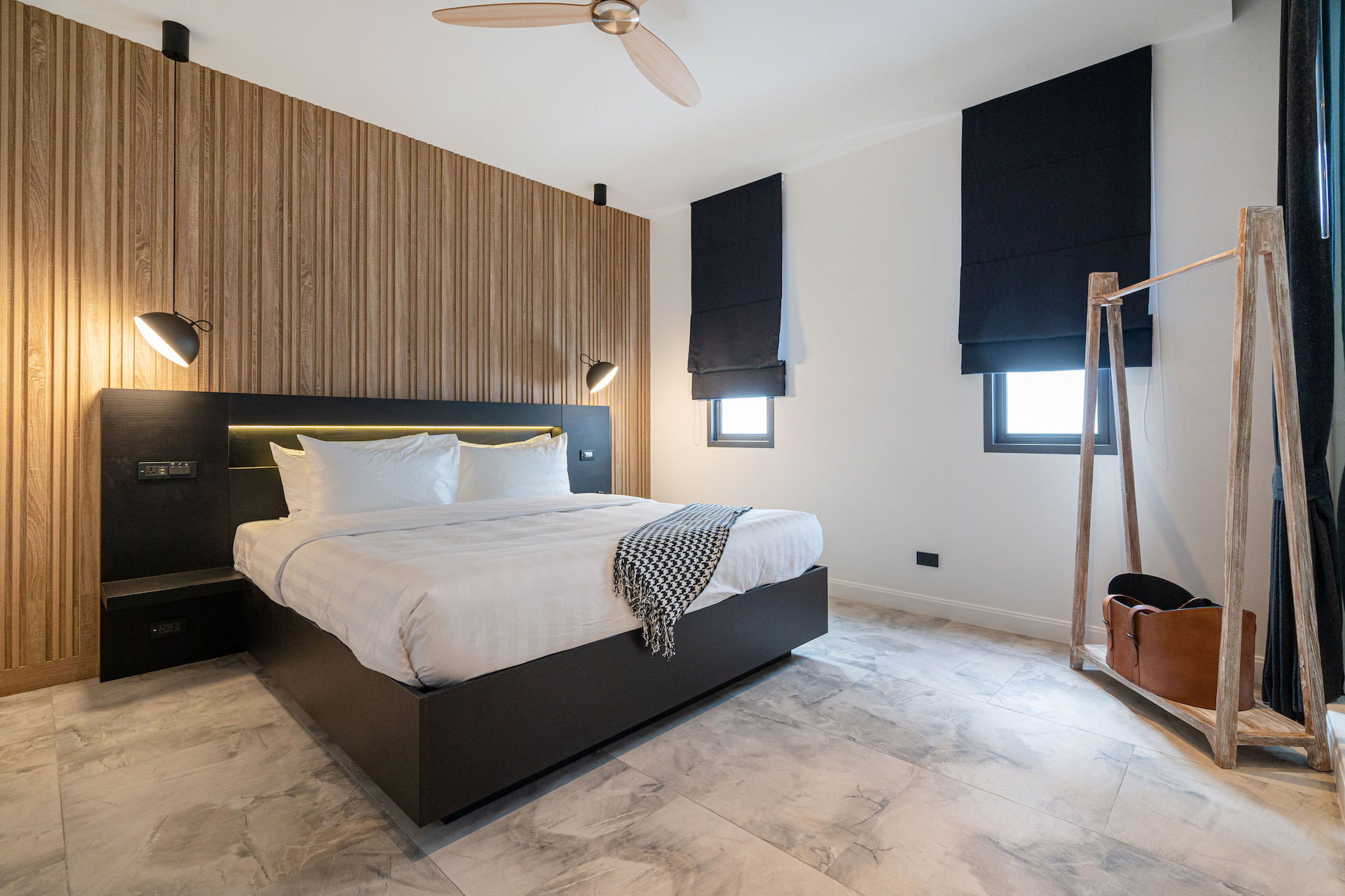 Luxury 4-Bedroom Designer Pool Villa in Rawai - 005